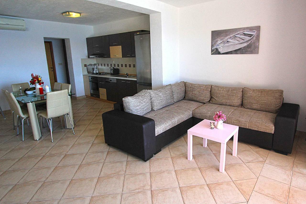 Beachfront Apartments Baricevic With Pool Cesarica Exterior foto