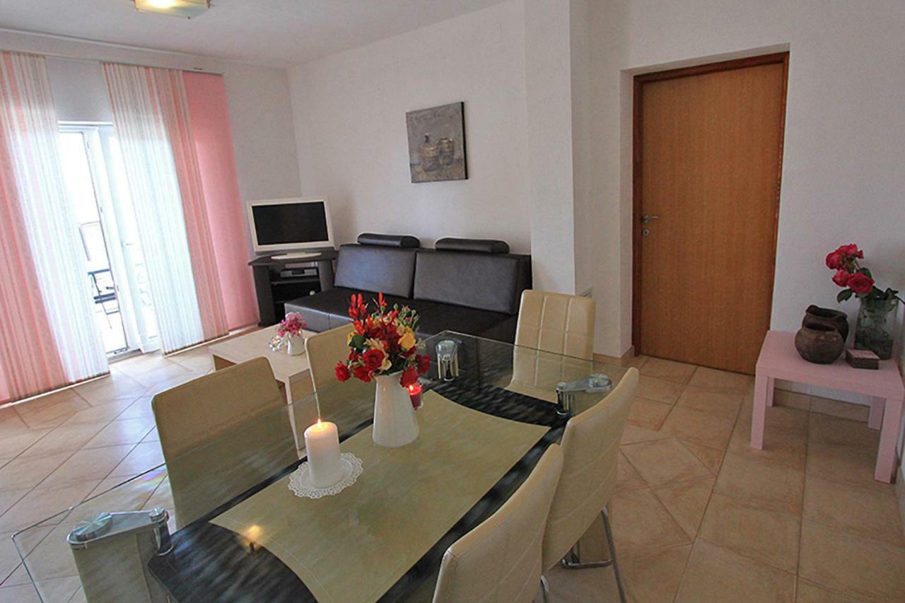 Beachfront Apartments Baricevic With Pool Cesarica Exterior foto
